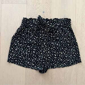 NWT Woman’s divided floral print shorts - size 10